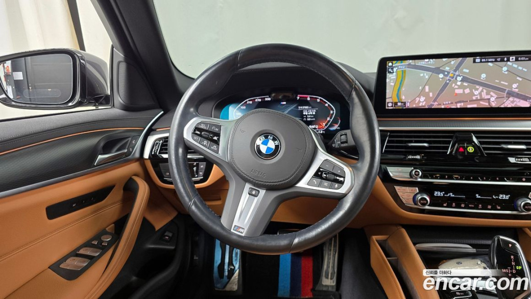 BMW 5-Series 520i M Sport, 2022