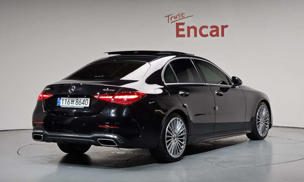 Mercedes-Benz C-Class C300 4MATIC AMG Line, 2024
