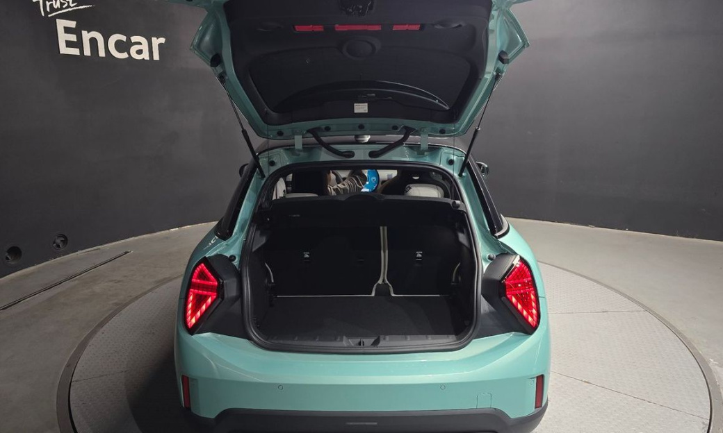 Mini Cooper 5 Door Favoured, 2025