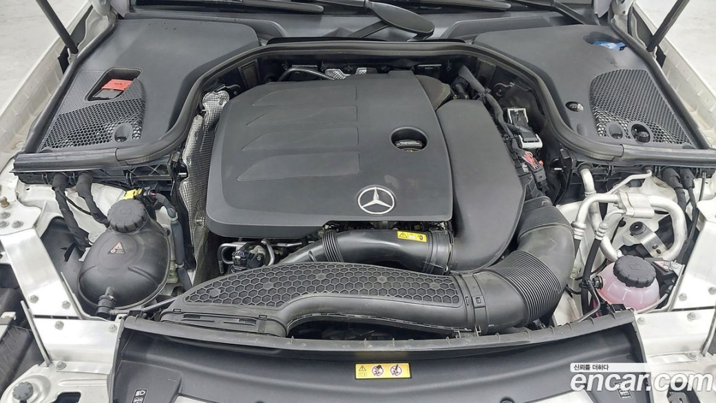 Mercedes-Benz E-Class E350 4MATIC AMG Line, 2022