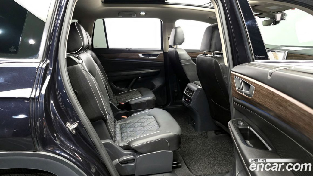 Volkswagen Atlas 2.0 TSI R-LINE 6-Seater, 2025