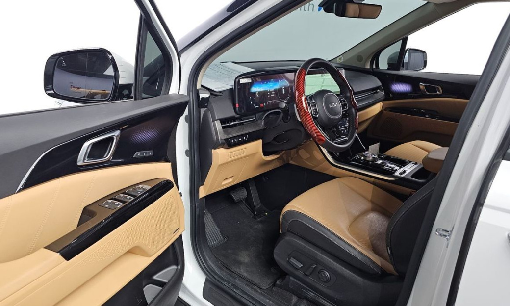 Kia Carnival 9-Seater Signature, 2023