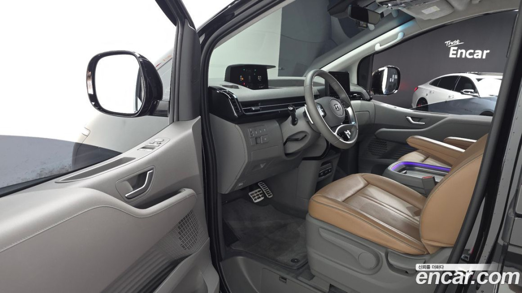Hyundai Staria 2WD Camping Car, 2023