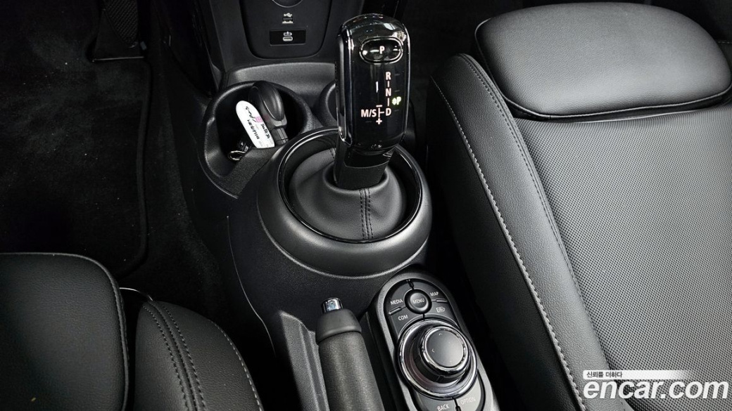 Mini Cooper  , 2024