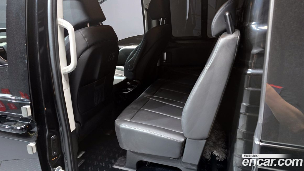 Hyundai Staria Cargo 5-Seater, 2025