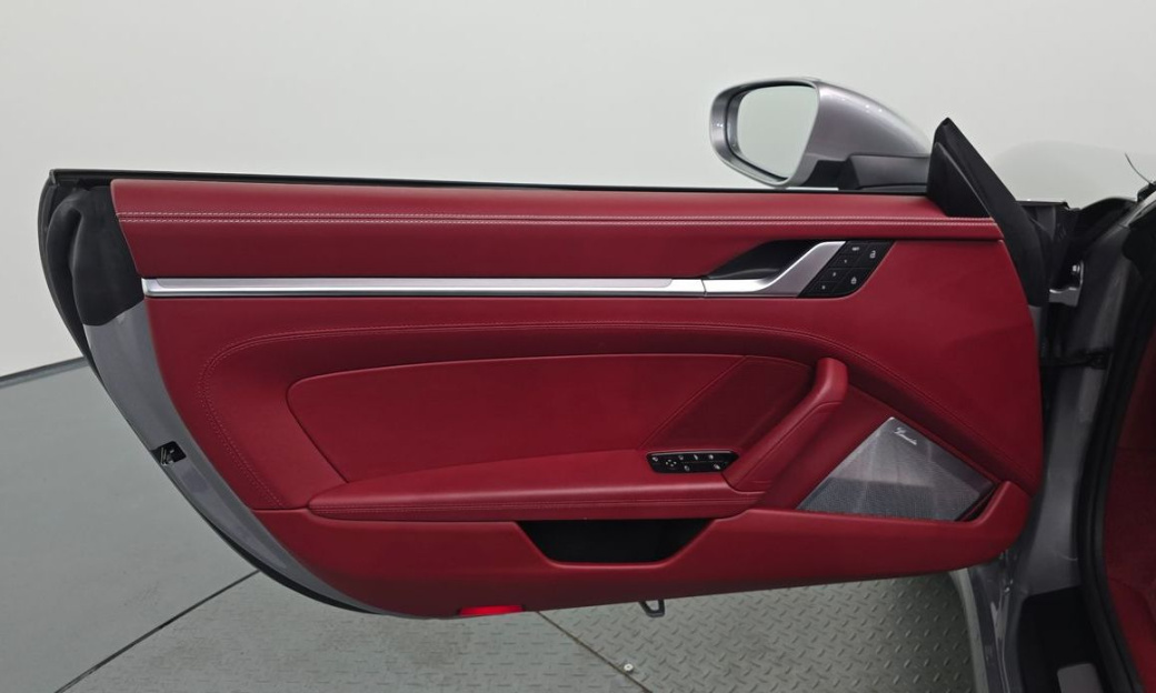 Porsche 911 Carrera 4S Cabriolet, 2022