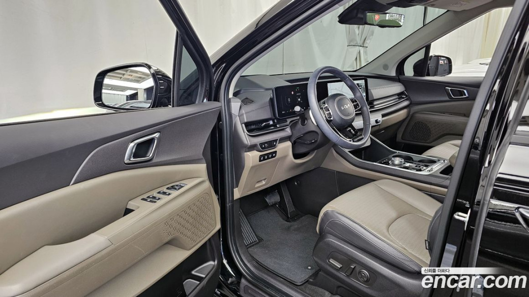Kia Carnival 9-Seater Noblesse, 2024