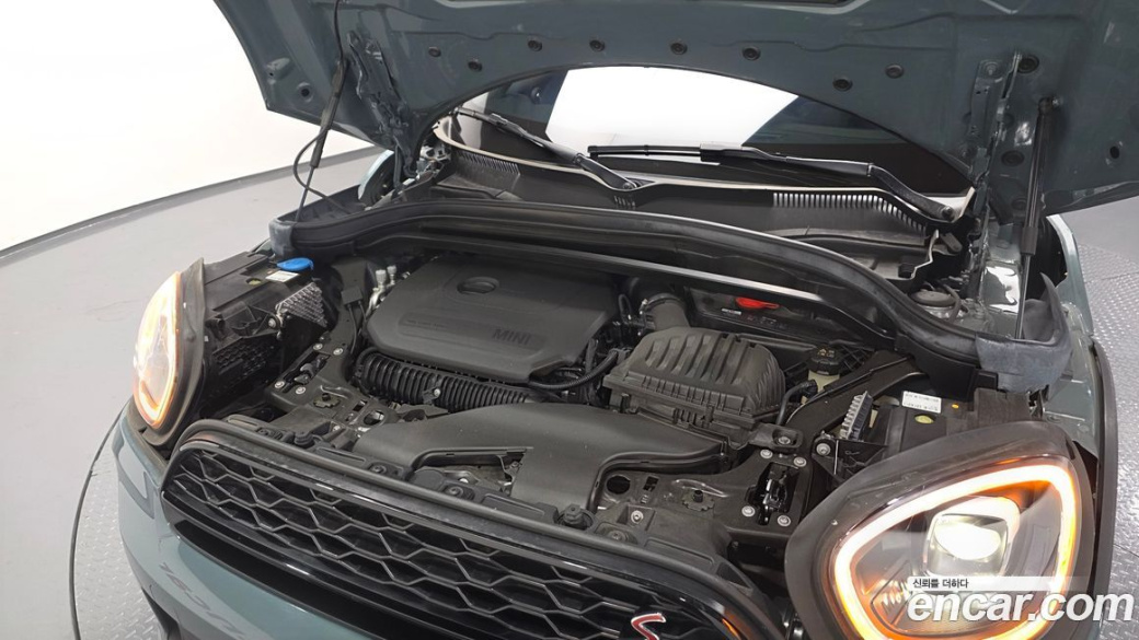 Mini Countryman ALL4 Classic Launch Pack, 2023