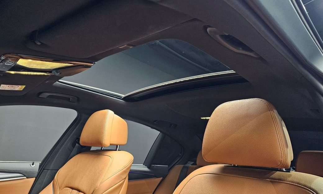 BMW 5-Series 520i M Sport, 2023