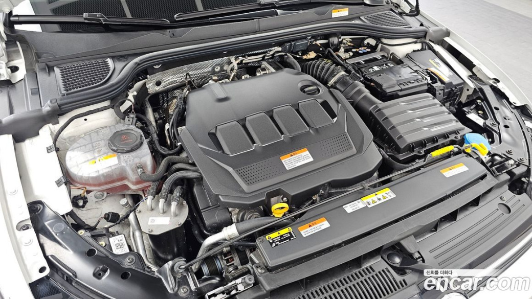 Volkswagen Golf 2.0 TDI Prestige, 2025
