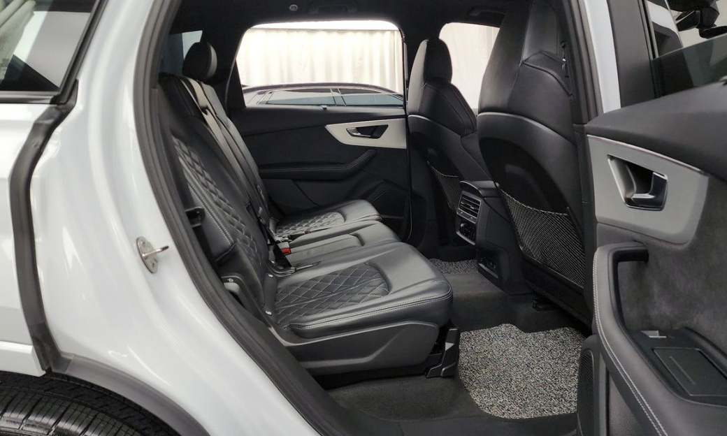 Audi Q7 55 TFSI Quattro Premium, 2023