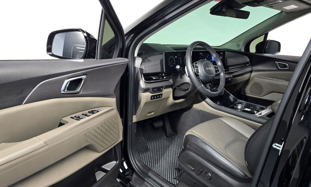 Kia Carnival 9-Seater Noblesse, 2024