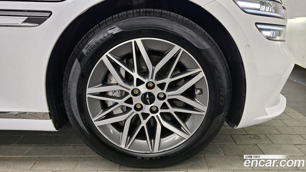 Genesis G80 Gasoline 2.5 Turbo 2WD, 2025
