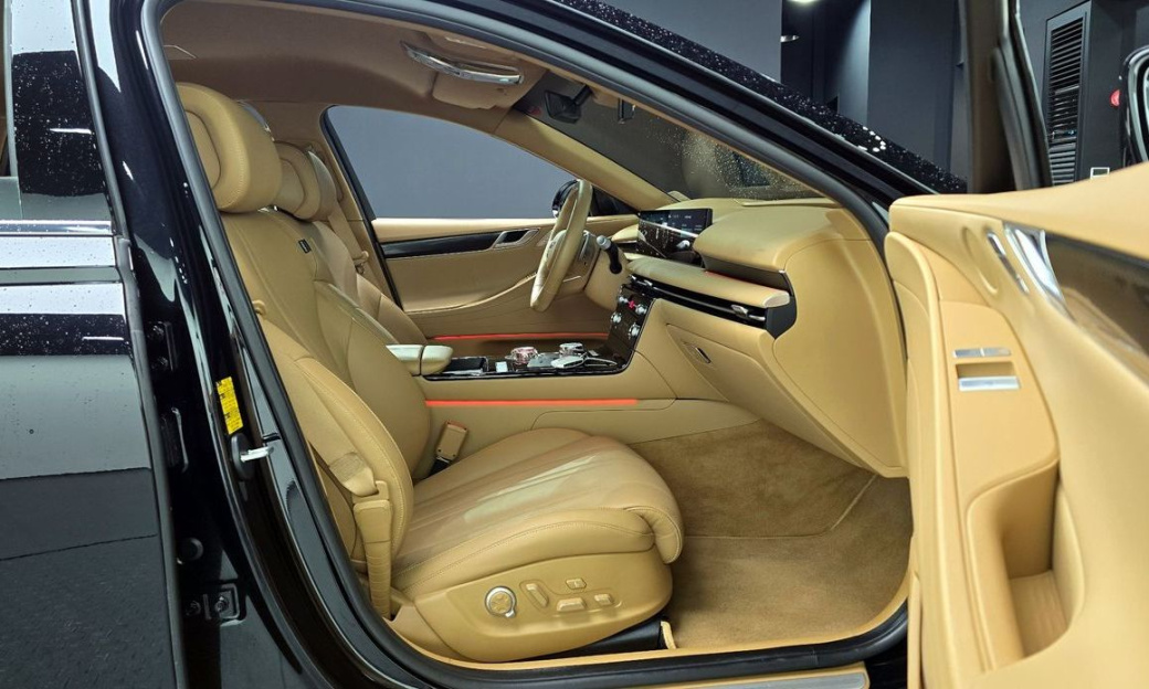 Genesis G80 Gasoline 2.5 Turbo AWD, 2025