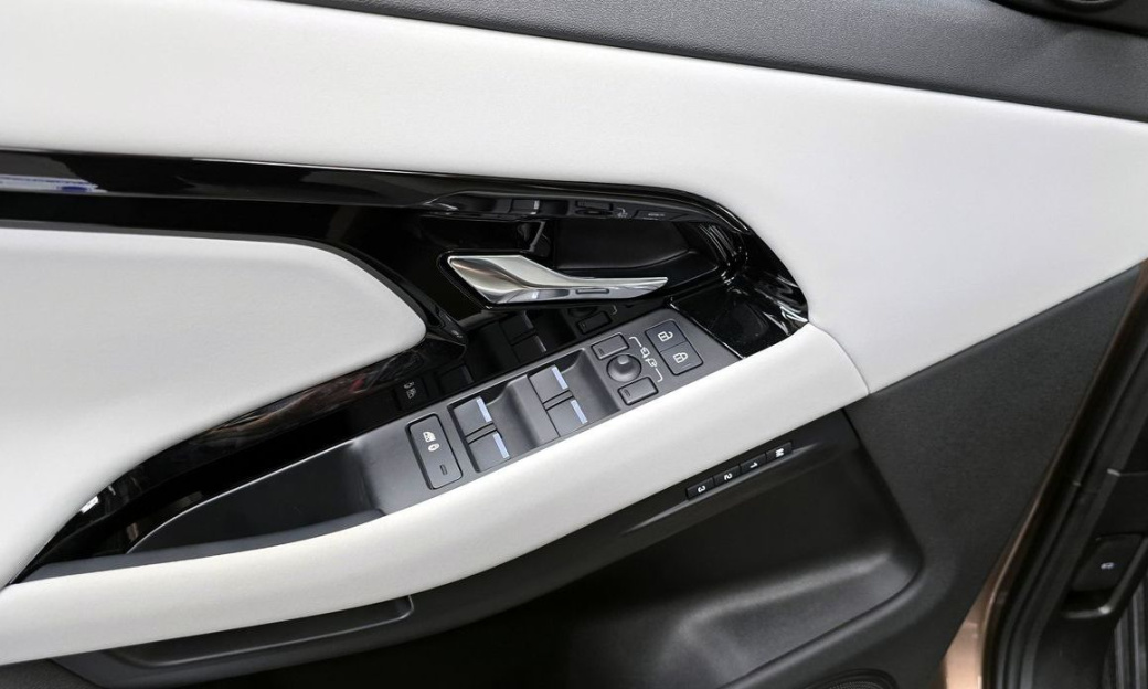 Land Rover Range Rover Evoque P250 S, 2025