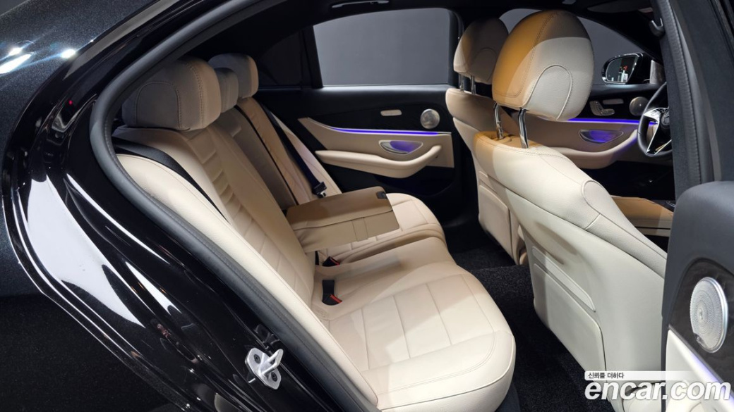 Mercedes-Benz E-Class E250 AMG Line, 2023