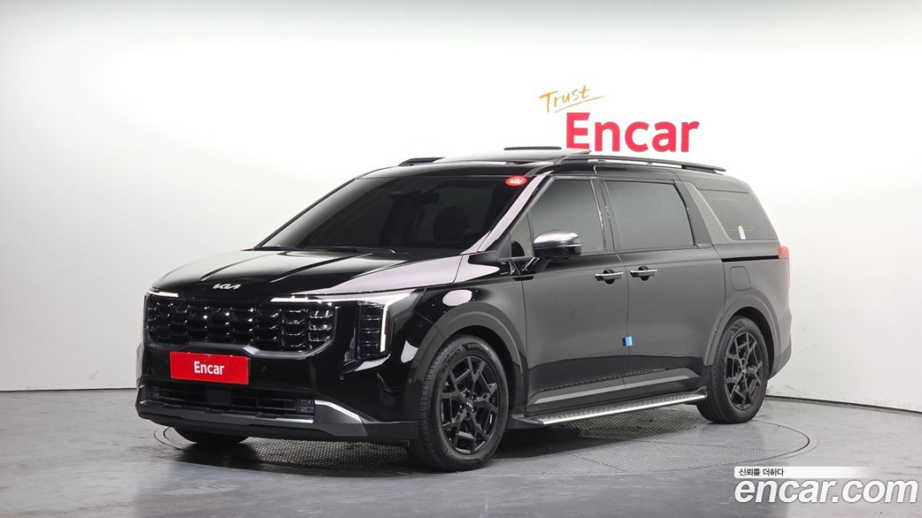 Kia Carnival 7-Seater Gravity, 2024