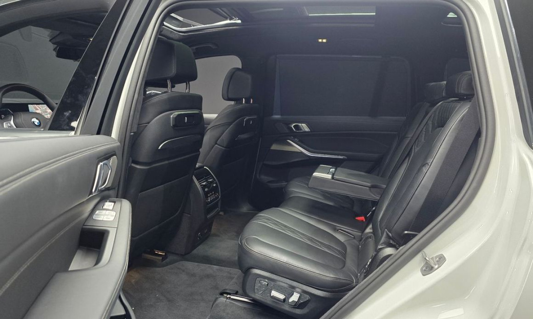 BMW X7 xDrive 40d Design Pure Excellence 7-Seater, 2025