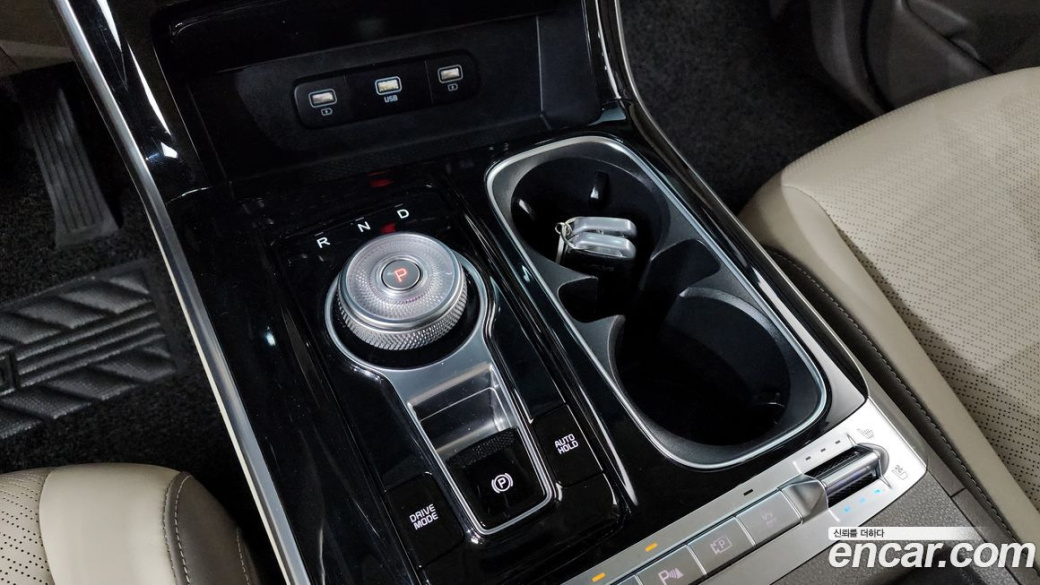 Kia Carnival 7-Seater Signature, 2022