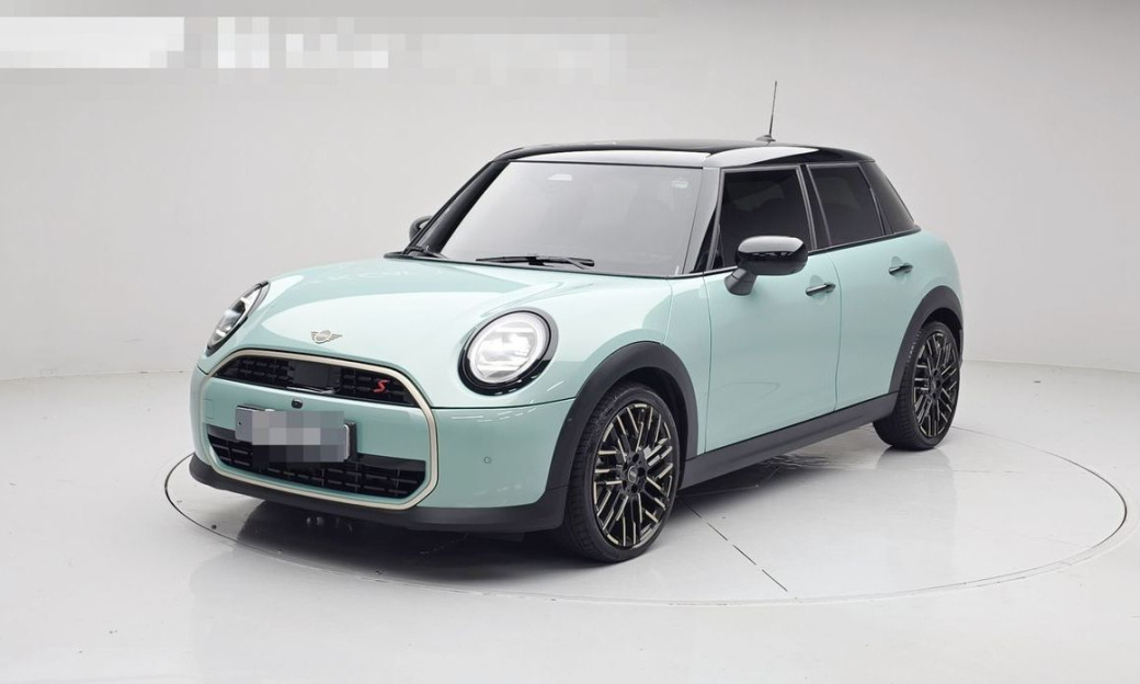 Mini Cooper 5 Door Favoured, 2025