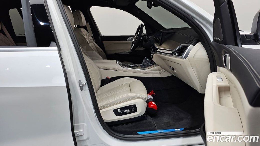 BMW X7 xDrive 40i Design Pure Excellence 7-Seater, 2025