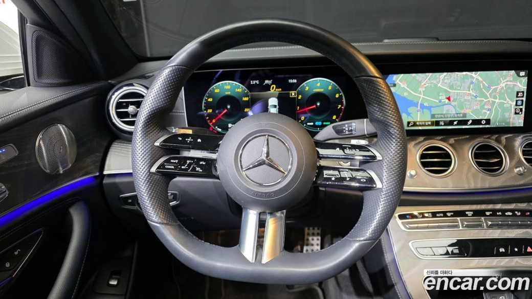 Mercedes-Benz E-Class E350 4MATIC AMG Line, 2022