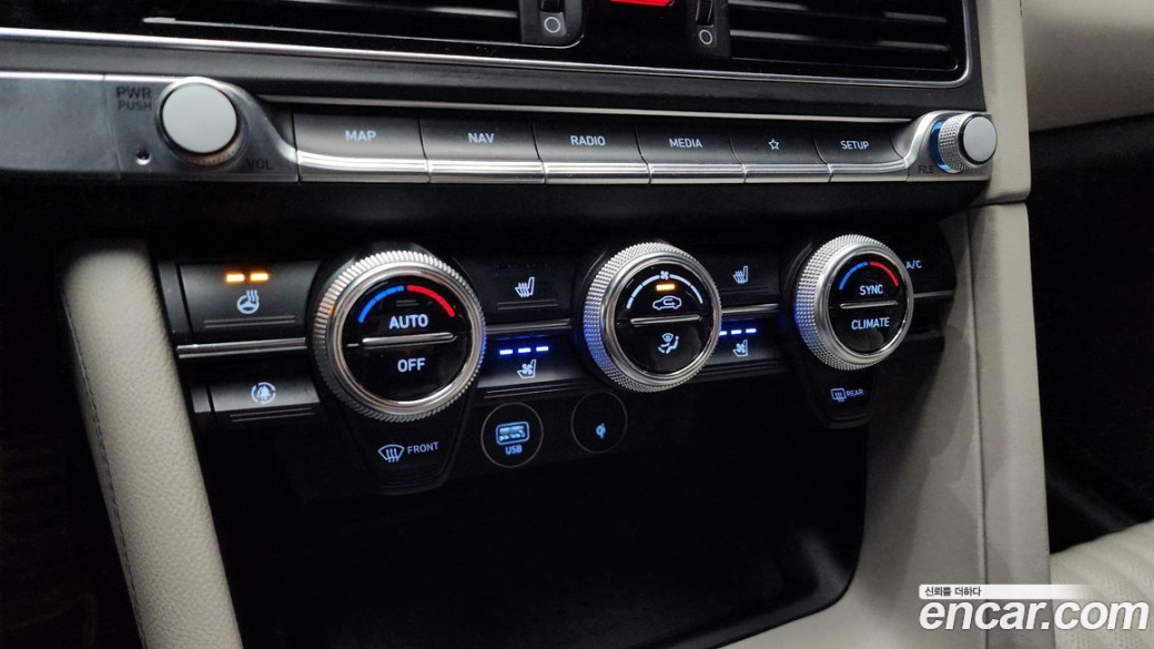 Genesis G70 Gasoline 2.0T 2WD, 2022