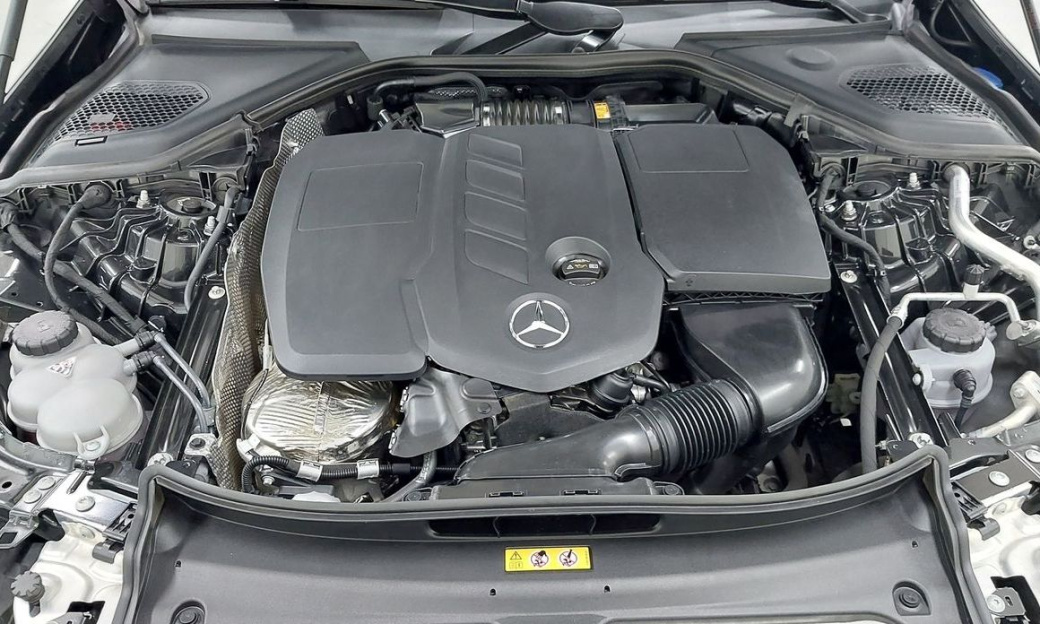 Mercedes-Benz E-Class E220d 4MATIC Exclusive, 2024