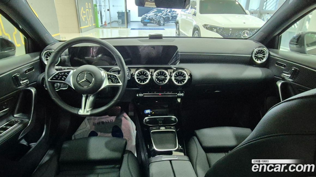 Mercedes-Benz A-Class A220 Hatchback, 2024