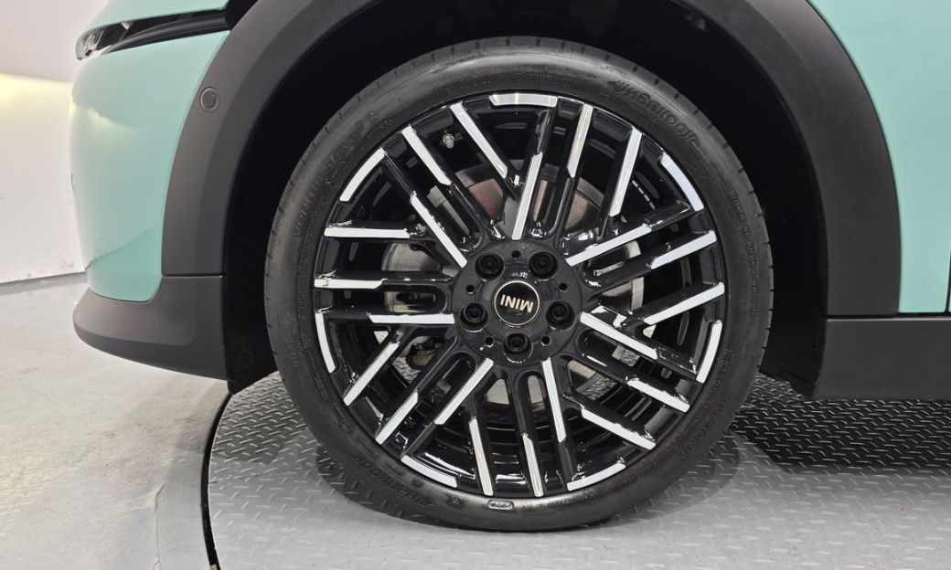 Mini Cooper 5 Door Favoured, 2025