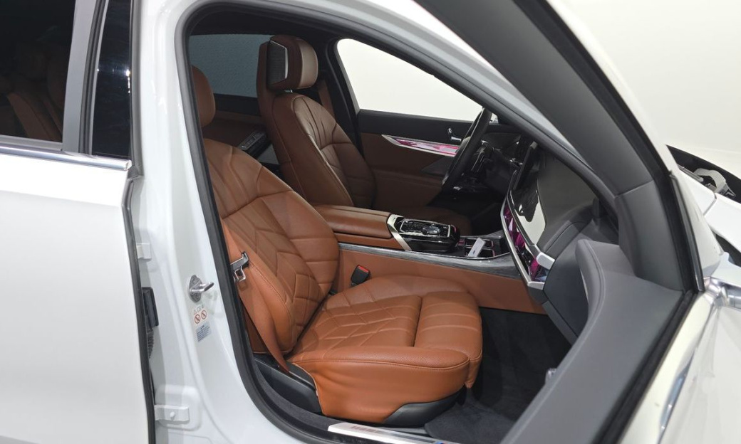 BMW 7-Series 740d xDrive M Sport, 2024