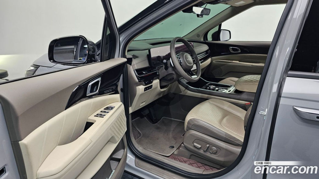 Kia Carnival 7-Seater Gravity, 2025