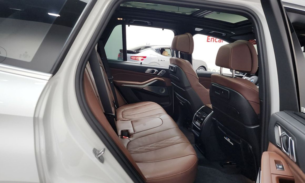 BMW X5 M50i, 2022