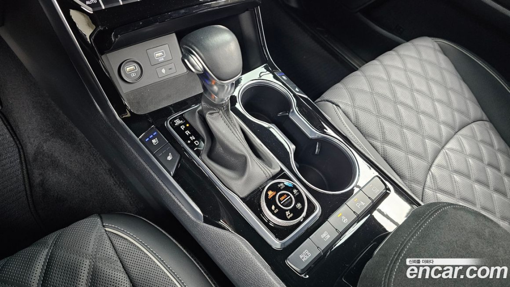 Kia Mohave Diesel 3.0 4WD 7-Seater, 2024