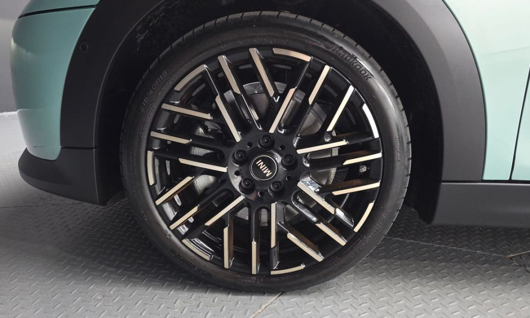 Mini Cooper 5 Door Favoured, 2025