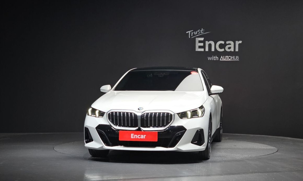 BMW 5-Series 520i M Sport, 2024