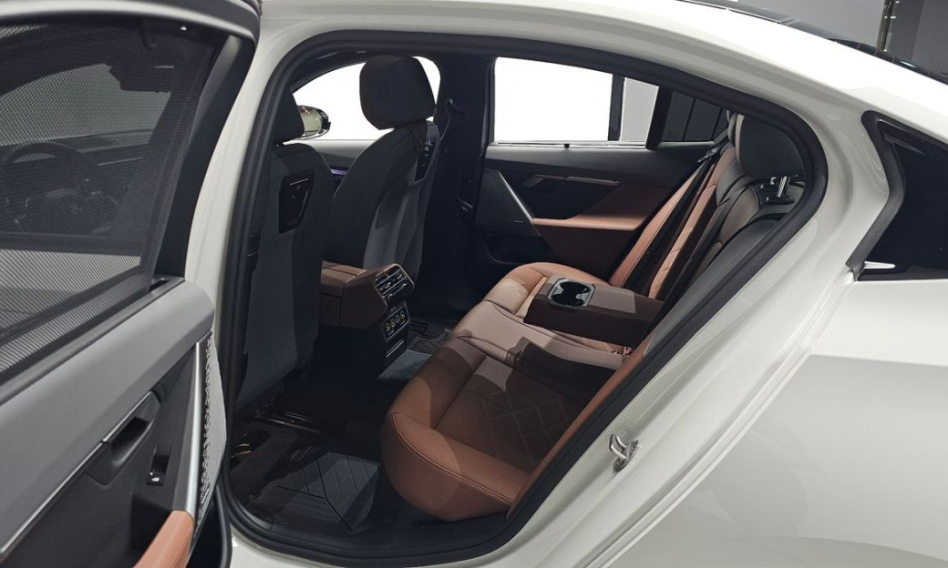 BMW 5-Series 530i xDrive M Sport, 2025