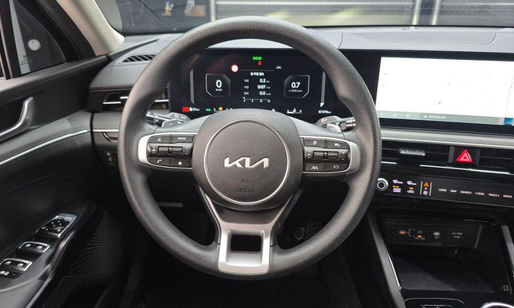 Kia K5 2.0, 2024