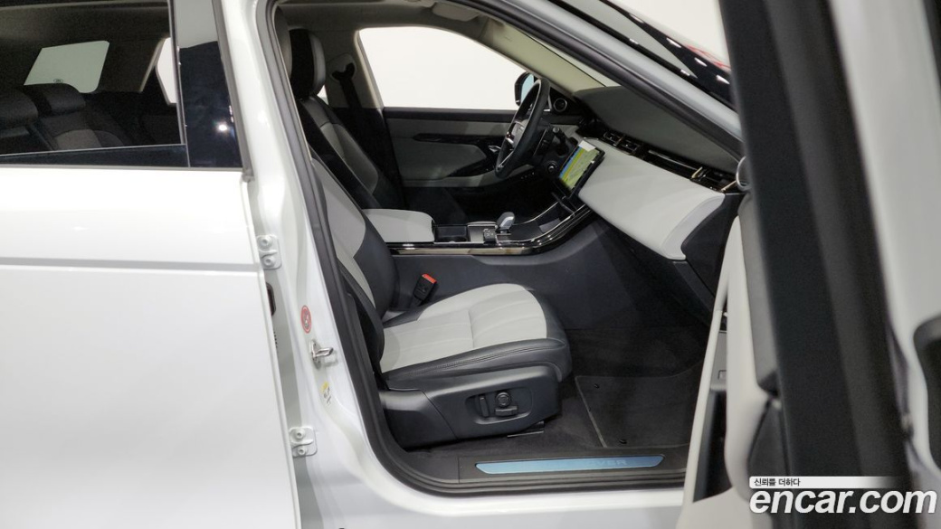 Land Rover Range Rover Evoque P250 Dynamic SE, 2024