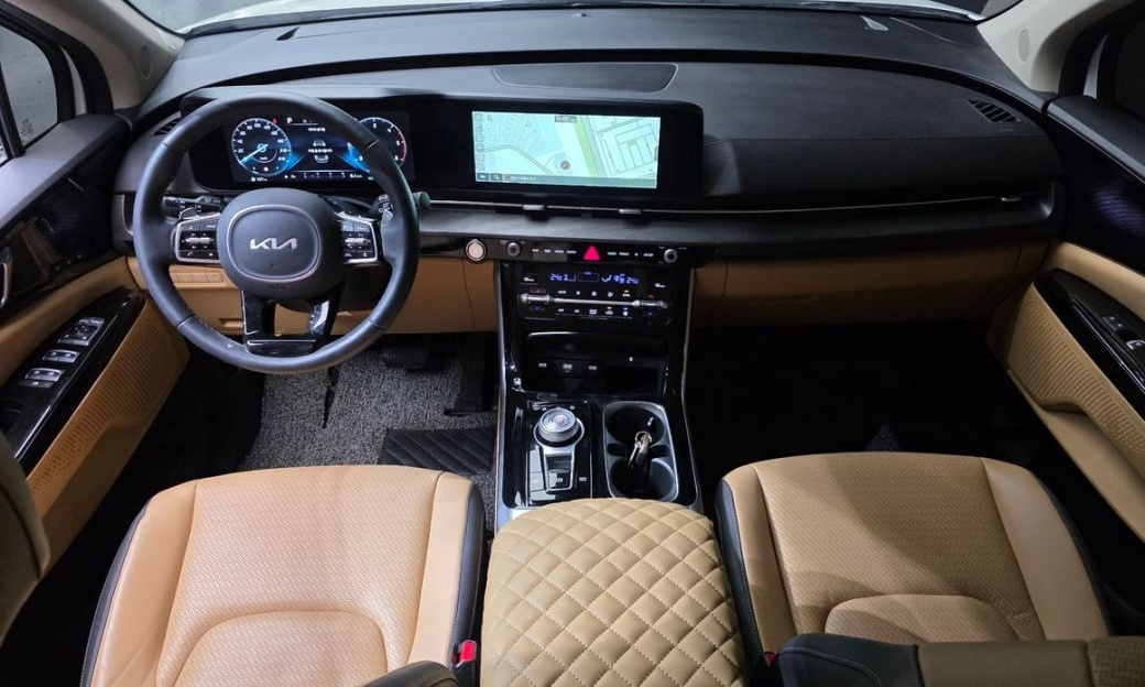 Kia Carnival 9-Seater Signature, 2023