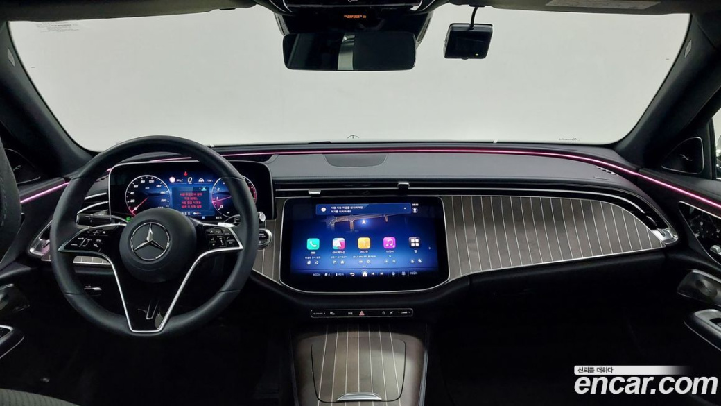 Mercedes-Benz E-Class E300 4MATIC Exclusive, 2025