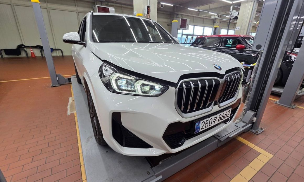 BMW X1 xDrive 20i M Sport, 2024