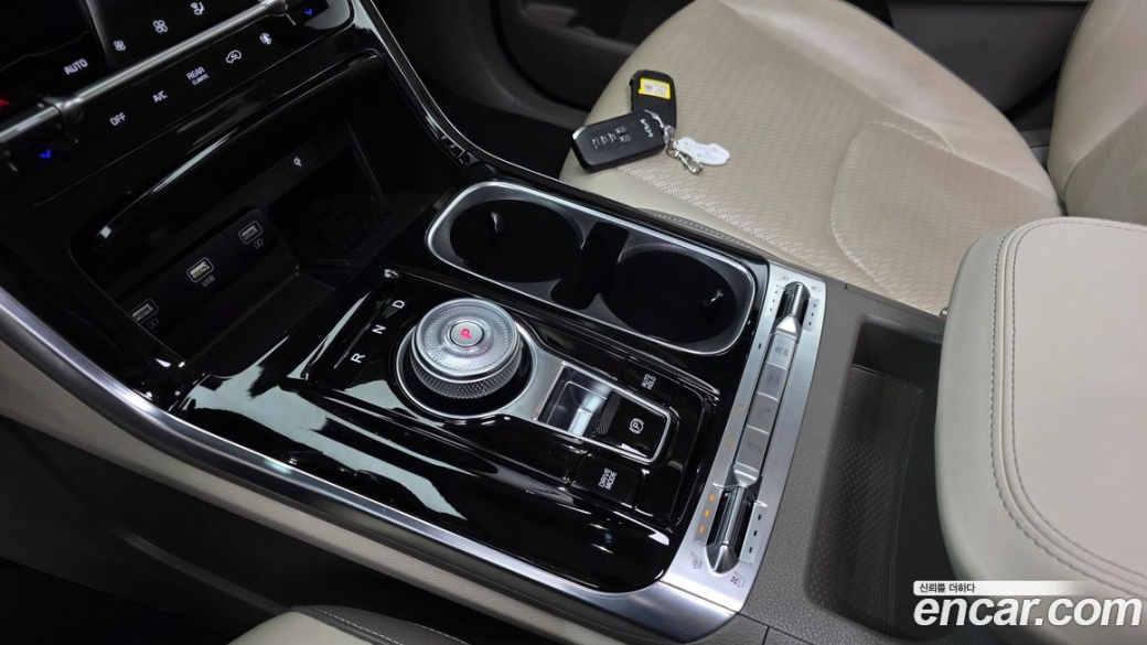 Kia Carnival 9-Seater Signature, 2022