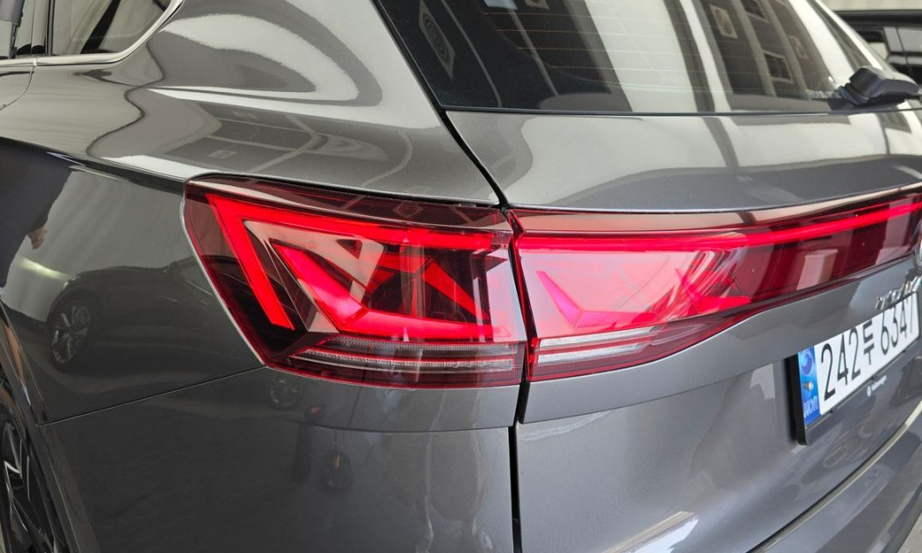 Volkswagen Touareg 3.0 TDI Prestige, 2024