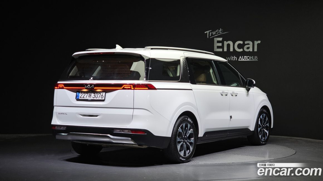 Kia Carnival 7-Seater Signature, 2023