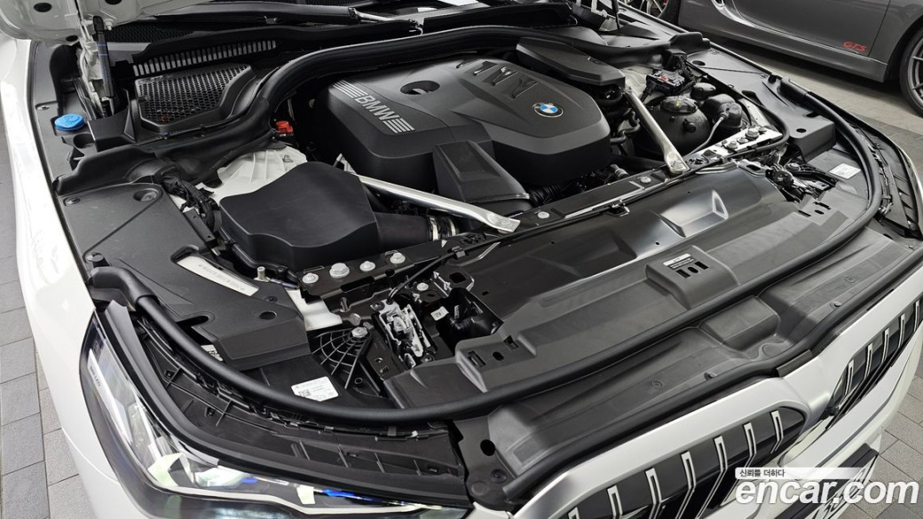 BMW 5-Series 520i, 2026