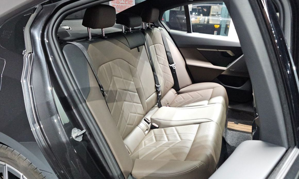 BMW 5-Series 520i M Sport, 2024