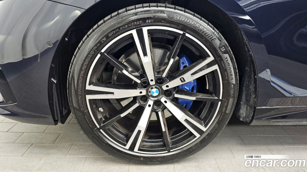 BMW 5-Series 530i xDrive M Sport, 2025