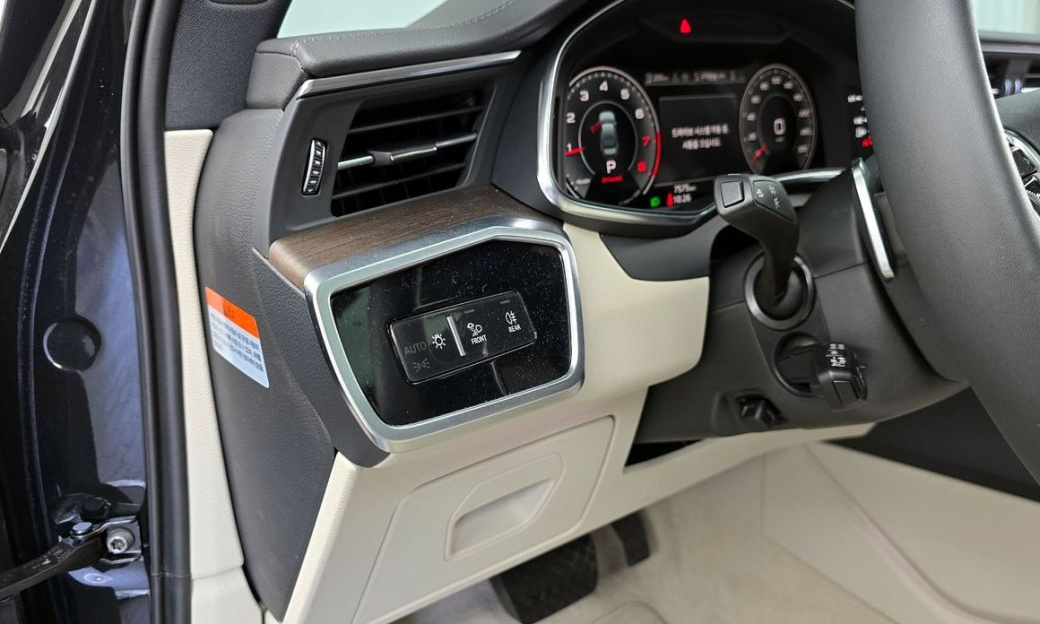 Audi A6 45 TFSI Premium, 2025