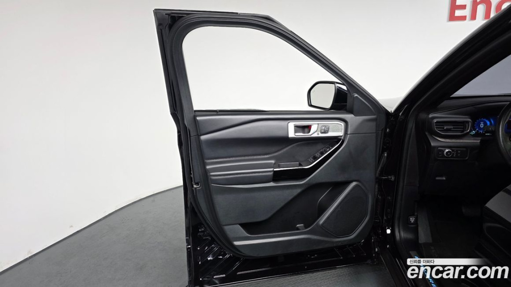 Ford Explorer 3.0 Platinum 4WD, 2022